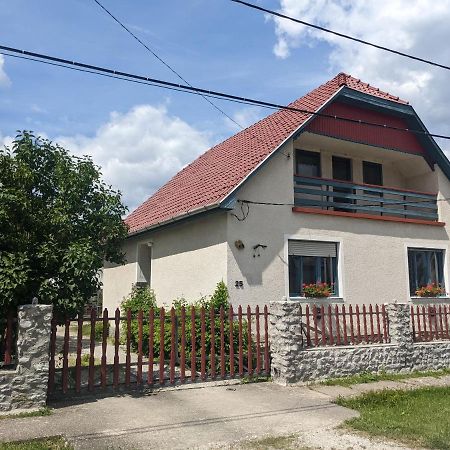 Tulipan Haz Villa Szilvasvarad Exterior photo